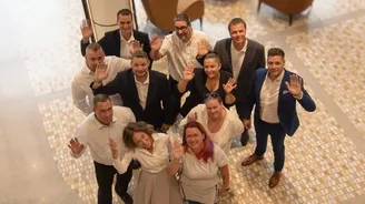 PF komplet přizpůsobuje řízení rostoucímu provozu PF komplet přizpůsobuje řízení rostoucímu provozu