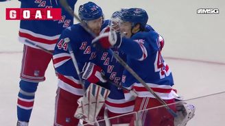 Gól brankáře v NHL! Šesťorkin se trefil přes celé kluziště proti Tampě Gól brankáře v NHL! Šesťorkin se trefil přes celé kluziště proti Tampě