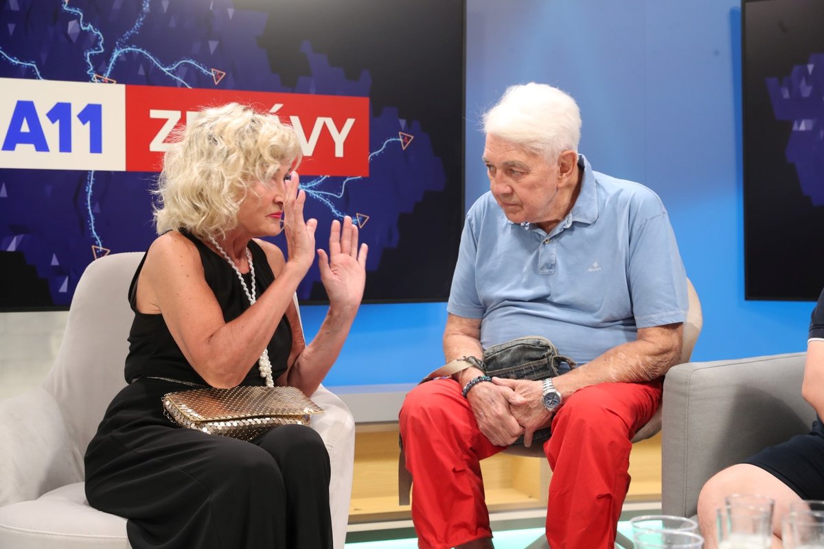 Tisková konference televize A11 - Zuzana Bubílková a Jiří Krampol