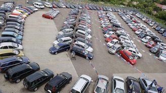 Největší autobazar AAA Auto se zřejmě vrátí na burzu