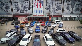 AAA Auto poskytlo vozy Slavii.