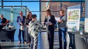 Dětská dopravní nadace letos rozdělila přes 400 000 korun mezi děti obětí dopravních nehod.