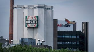 Zisk pivovarnického obra AB InBev zůstal za očekáváním, dividenda klesne na polovinu