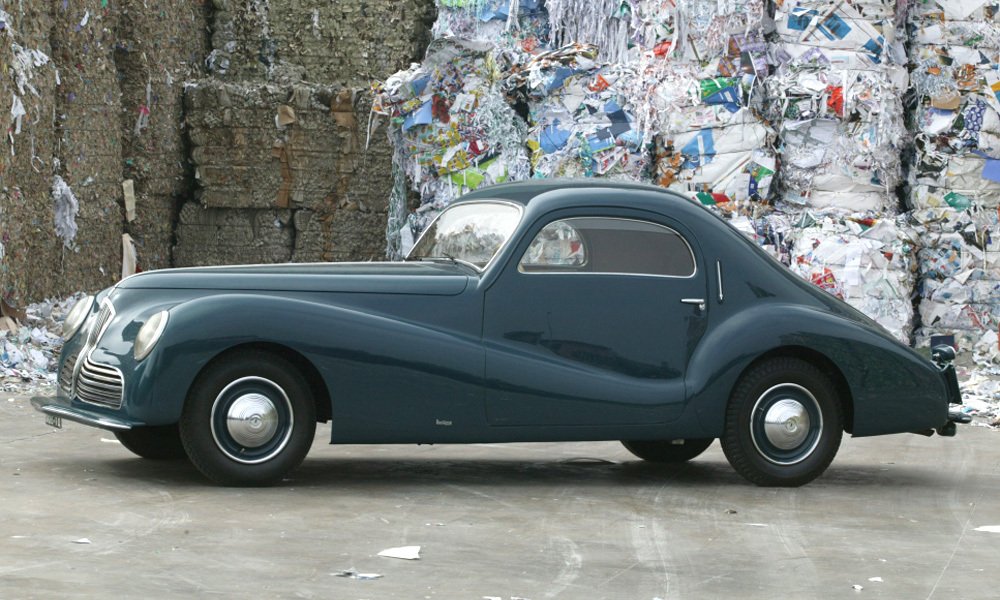 Elegantní kupé na podvozku Fiatu postavil Bertone už v roce 1945, to ale nemělo nic společného s Abarthem 1500 Biposto.