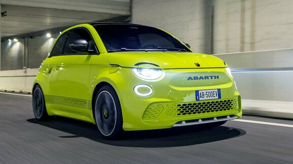 Abarth chystá další novinky, včetně výkonnějších variant modelu 500e