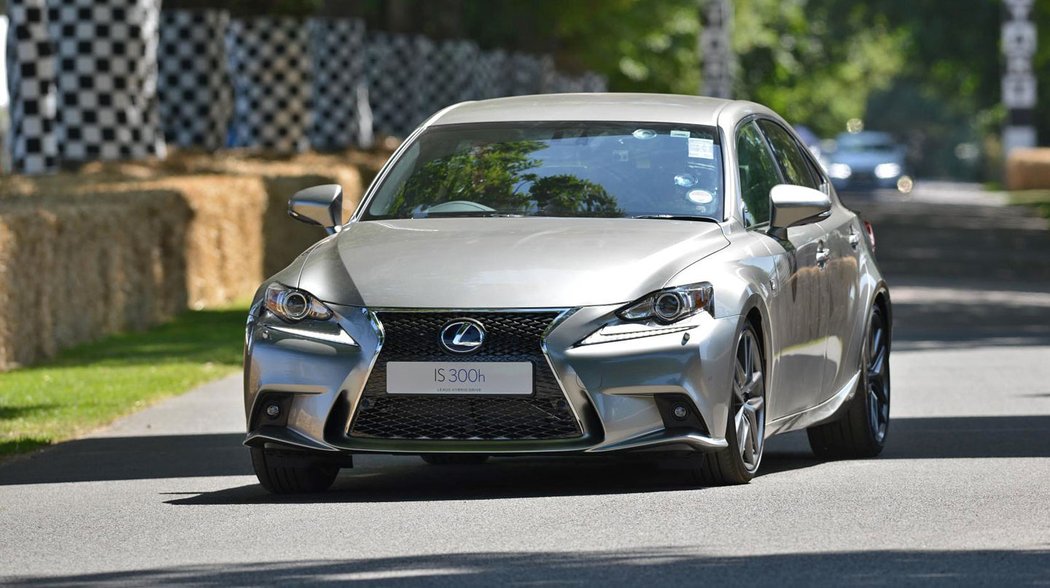 Lexus IS300h