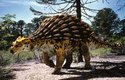 Bíložravý Ankylosaurus nebyl před dravci úplně bezbranný, chránilo ho mohutné brnění na hřbetě