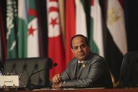 Egypt schválil tvrdé tresty za terorismus. Postihnou i novináře, kteří nebudou "správně" informovat