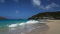 Pláž na karibském ostrově Svatého Bartoloměje, kam často zavítá Roman Abramovič.