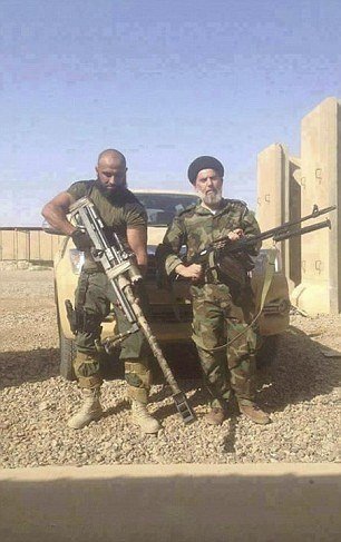 Iráčan Abu Azrael je postrachem teroristů z Islámského státu.