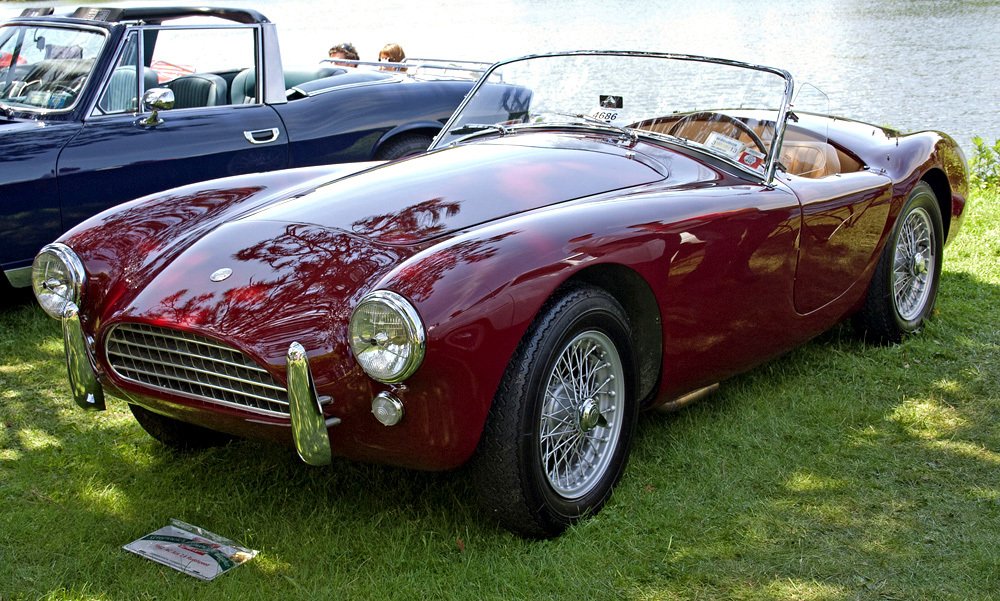 V roce 1961 se do roadsteru AC Ace začal montovat řadový šestiválec s objemem 2,5 litru z modelu Ford Zephyr. Upravil jej Ken Rudd, říkalo se mu proto „Ruddspeed“.