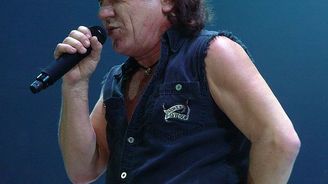 Konec AC/DC? Johnson ztrácí sluch, pražský koncert ve hvězdách