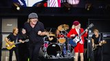 AC/DC s Brianem Johnsonem dorazí konečně do Česka. Minule tu hráli s Axlem Rosem