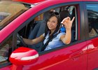 ADAC: Žen řidiček přibývá, ale způsobují také víc nehod