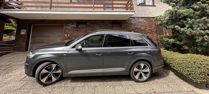 Barák rodičů musel prodat a pracuje jako šofér.