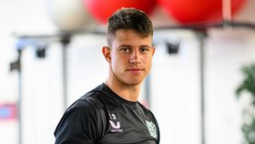 Hložek dorazil za Schickem do Leverkusenu: Sousedé za miliardu!