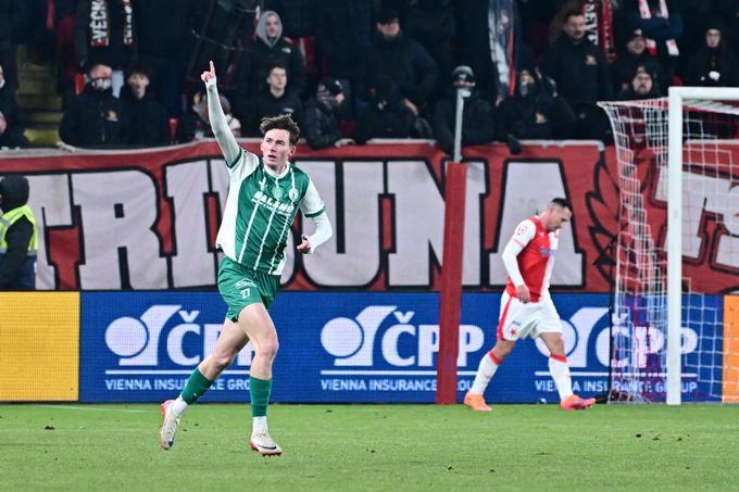 ONLINE: Slavia - Bohemians 3:1. Kadlec při prvním doteku s míčem snížil ONLINE: Slavia - Bohemians 3:1. Kadlec při prvním doteku s míčem snížil