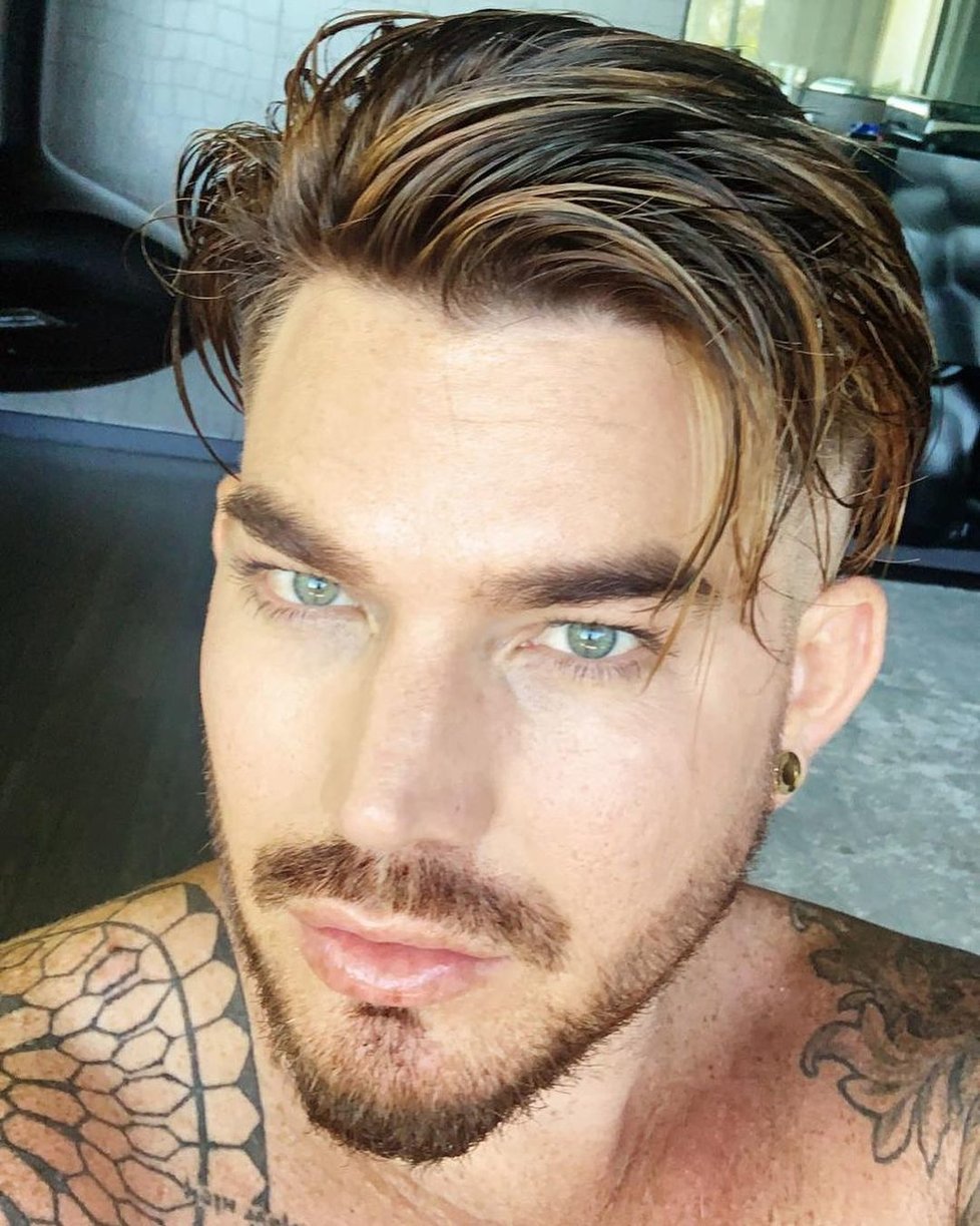 Zpěvák Adam Lambert