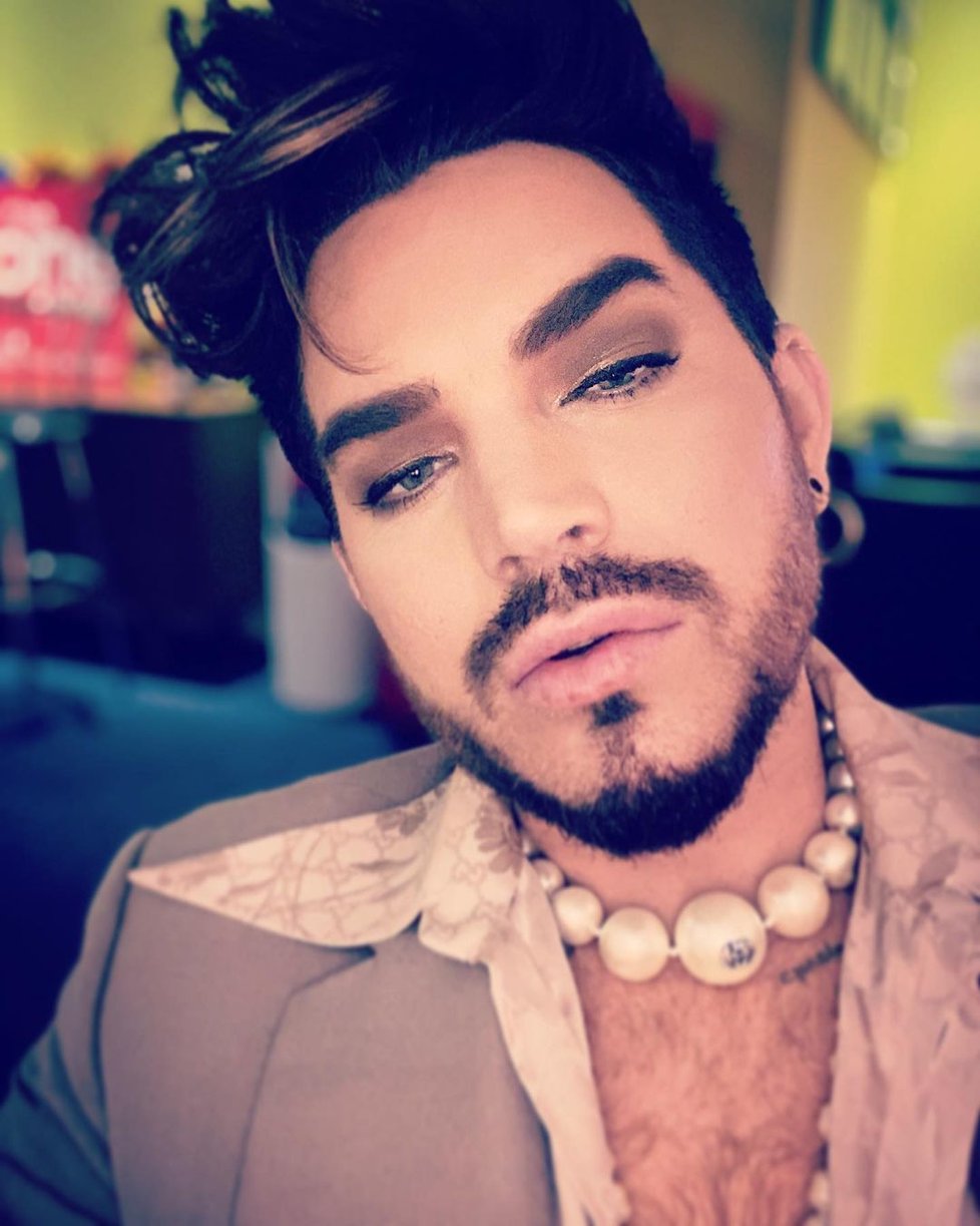 Zpěvák Adam Lambert