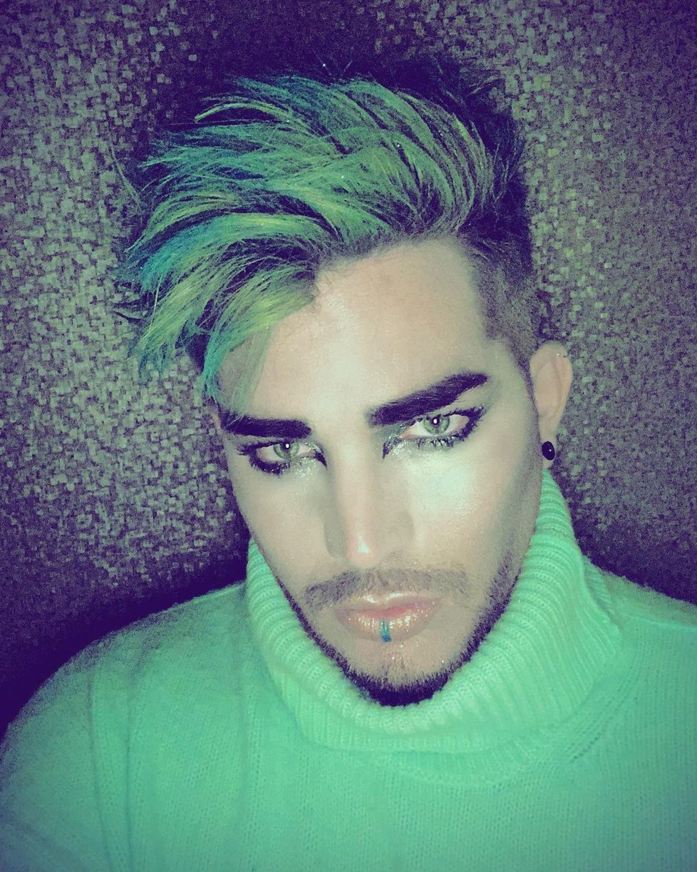 Zpěvák Adam Lambert