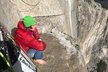 Adam Ondra v pouhých osmi dnech volným přelezem, při němž neopustil stěnu, vylezl na vrchol slavné stěny Dawn Wall