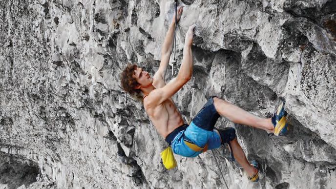 Cestu nahoru na Dawn Wall si Adam zkoušel tři týdny, řešil jednotlivé části výstupu.