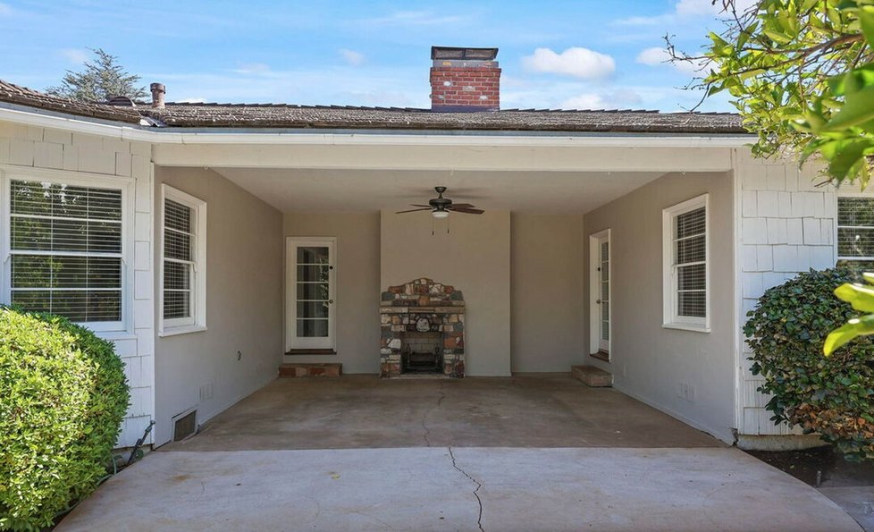 Adam Sandler koupil vilu v Pacific Palisades v Los Angeles.