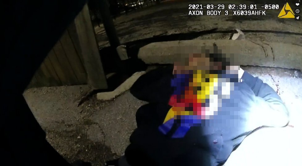 Policista zastřelil chlapce (†13). Podle videa Adam Toledo nebyl ozbrojen.