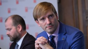Adam Vojtěch (za ANO) na tiskové konferenci k novele zákona o veřejném zdravotním pojištění (září 2026)