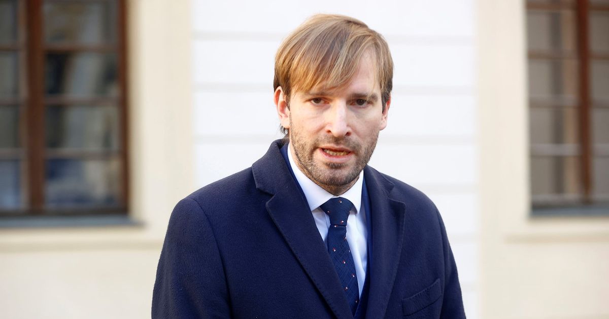 Después del seminario “anti-vacunas” de Rajchala en la Cámara de Representantes, Vojch: no tengo intención de cambiar la política de vacunación