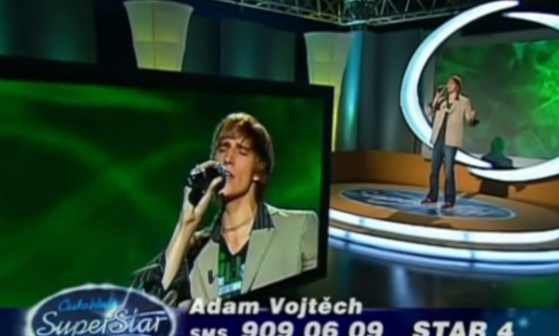 Ministr zdravotnictví Adam Vojtěch (za ANO) dříve soutěžil v show Česko hledá superstar.