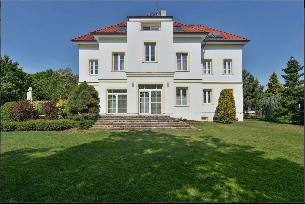 Vila Adamcových je na prodej.