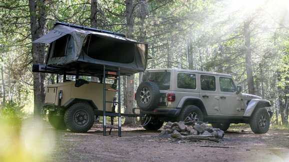 Jeep nabízí přívěs pro Wrangler, který udrží krok s dobrodruhy