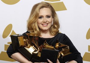 Adele prodala po světě miliony alb