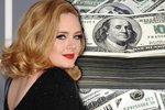 Třináct a půl tisíce korun. Takovou sumu si černý trh diktuje za jeden lístek na koncert zpěvačky Adele.