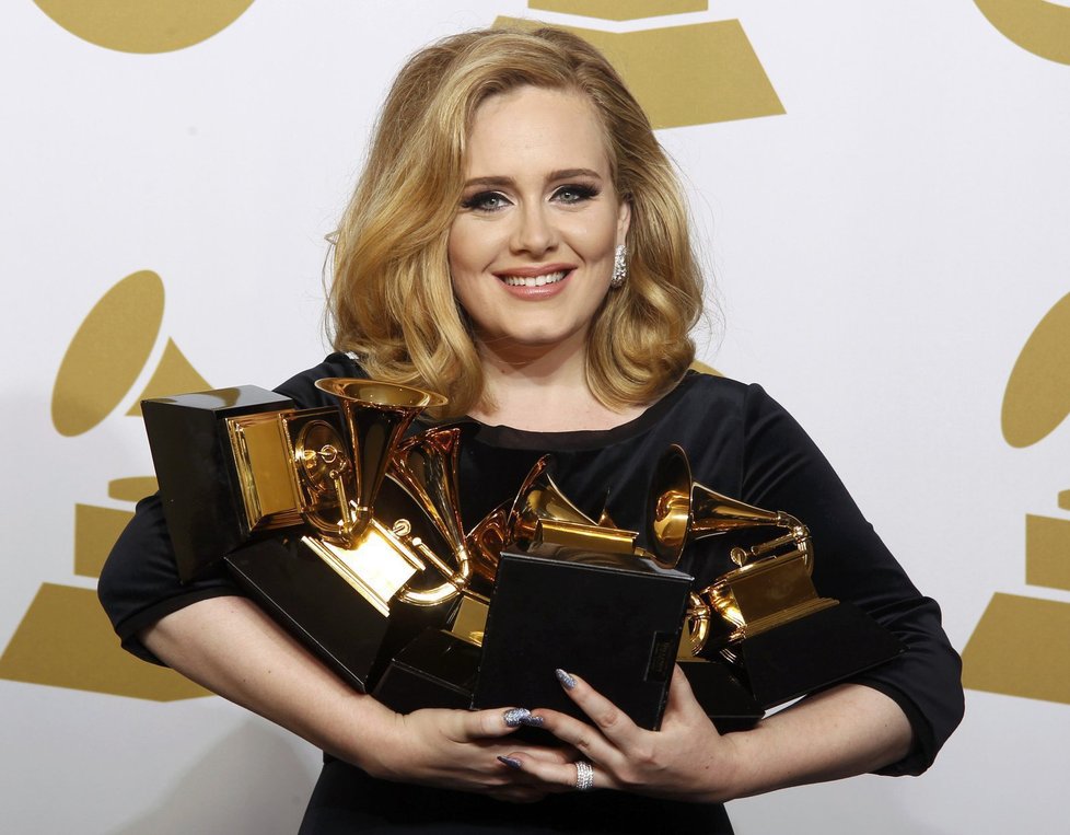 Adele prodala po světě miliony alb.