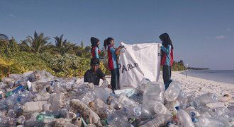 Adidas bojuje proti plastům v oceánu. Zapojit se do jejich výzvy můžete i vy!