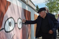 Unikátní zeď ve Zlíně: Born na ni namaloval mrkajícího Macha