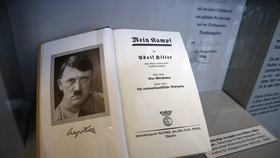 Hitlerův Mein Kampf vyšel jako součást novin.