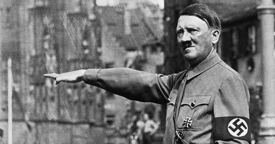 Adolf Hitler si měl libovat ve fekálním sexu.