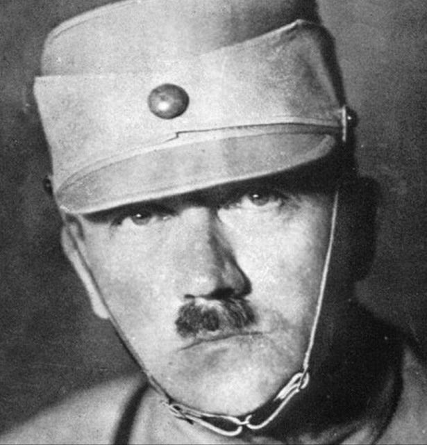 Tuhle čapku už si Hitler po shlédnutí fotografie nikdy znovu nevzal.