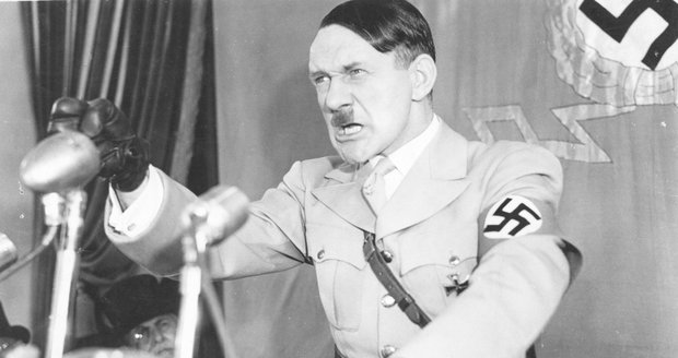 Badatel přepisuje dějiny nacismu: Nová fakta o narození Adolfa Hitlera