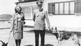 Hitler, Braunová a pes Blondi, na kterém Hitler vyzkoušel funkčnost kyanidu