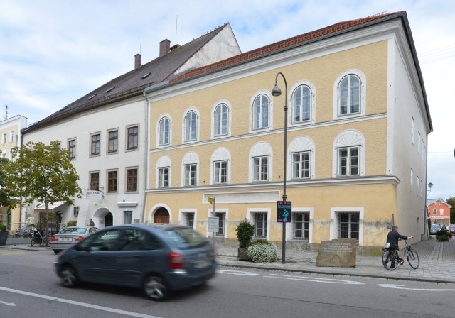 V tomto domě se v roce 1889 narodil Adolf Hitler.