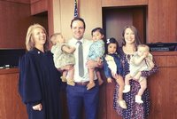 Rodina adoptovala 4 děti během pouhých čtyřiadvaceti hodin!