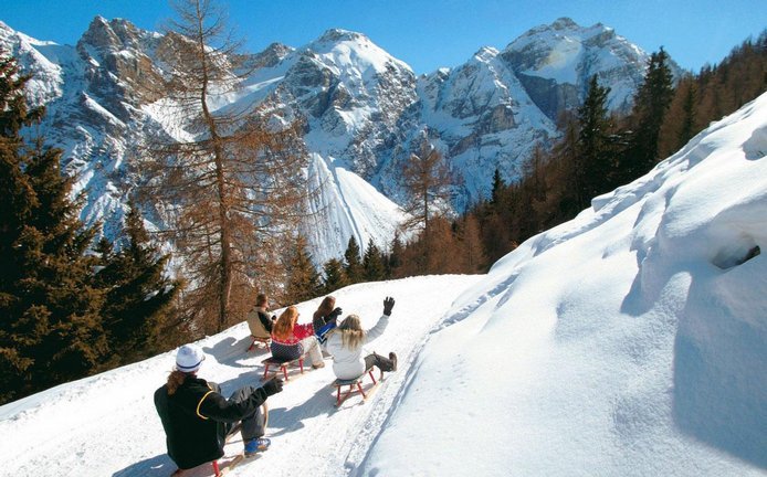 Adrenalin nejen na lyžích. Lyžařský areál ve Stubaiském údolí nabízí šedesát kilometrů sáňkařských tras