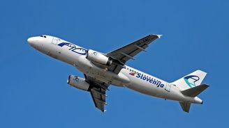 Aerolinky Adria Airways ruší lety a hledají potenciálního investora. Chybí jim hotovost