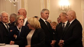 Pražší exprimátoři Pavel Bém a Adriana Krnáčová na Pražském hradě na setkání s prezidentem Petrem Pavlem. (27.11.2025)