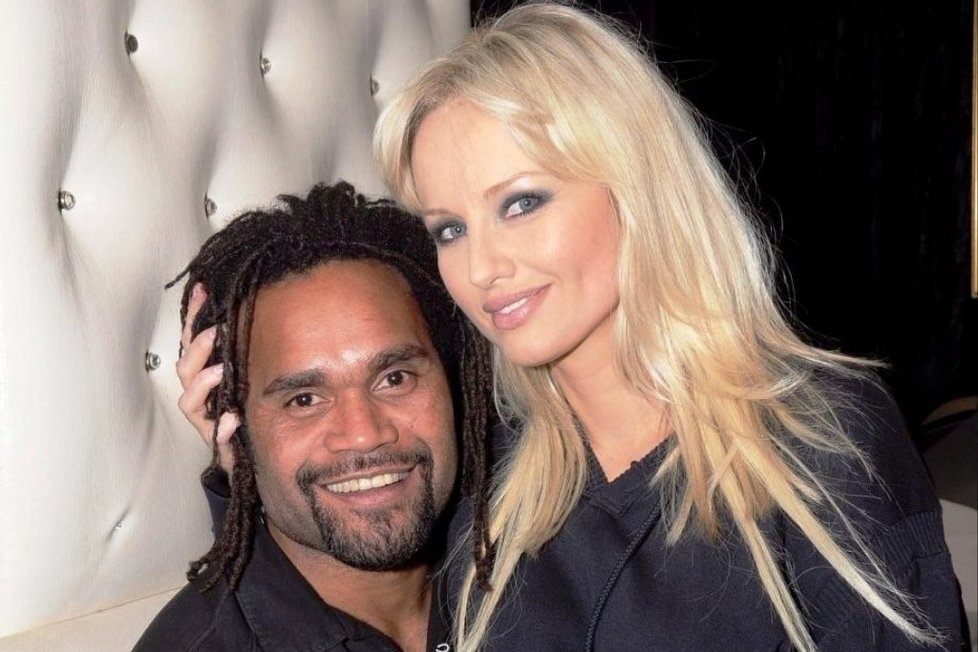 Adriana Sklenaříková ještě s manželem Christianem Karembeuem