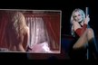 Sexy topmodelka Adriana Sklenaříková si zahrála na striptérku a rajtovala nahá v posteli.